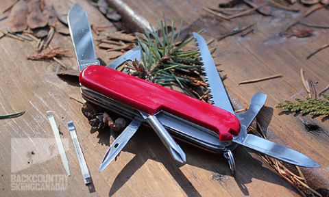Swiss Army Knife Hiker with fire started & pouch