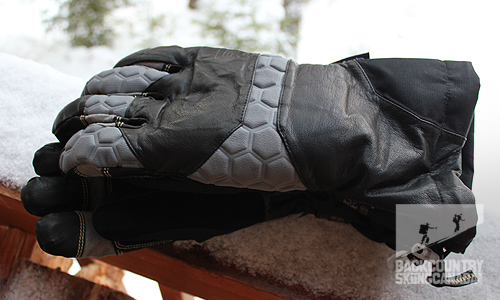 Mountain Hardwear Boldog gloves with OutDry 
